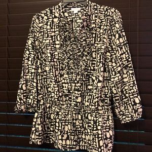 Black and White print top